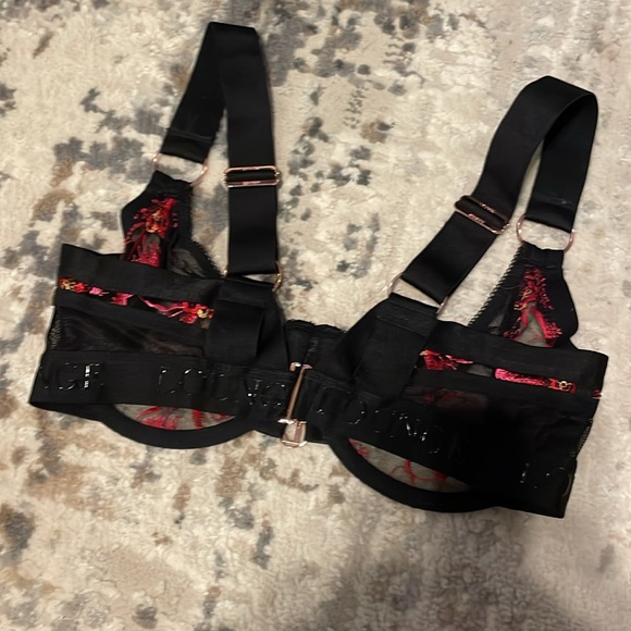 Loungewear Cleo Bra! Worn one time! - Picture 5 of 6